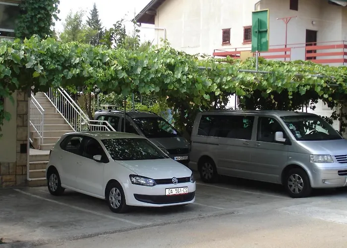 Lucija Apartment *